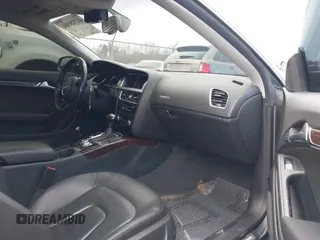 2013 Audi A5 Premium Plus z VIN WAULFAFR8DA070141, wystawiony jako IAAI lot #41729584 z przebiegiem 176 662 mil mil oraz . Historia ofert i sprzedaży dostępna na DreamBid. Obrazek 5.