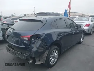 2018 Mazda 3 Sport z VIN 3MZBN1K76JM212245, wystawiony jako IAAI lot #42348528 z przebiegiem 77 994 mil mil oraz . Historia ofert i sprzedaży dostępna na DreamBid. Obrazek 4.