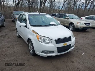 2010 Chevrolet Aveo 2LT z VIN KL1TG6DE0AB106365, wystawiony jako IAAI lot #41654580 z przebiegiem 81 353 mil mil oraz . Historia ofert i sprzedaży dostępna na DreamBid. Obrazek 1.