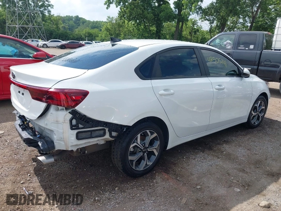 2021 Kia Forte LXS z VIN 3KPF24AD5ME331800, wystawiony jako IAAI lot #42505141 z przebiegiem 89 236 mil mil oraz . Historia ofert i sprzedaży dostępna na DreamBid. Obrazek 4.