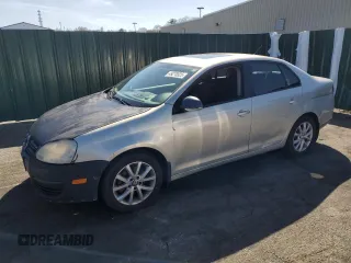 2010 Volkswagen Jetta Sedan Limited with VIN 3VWRZ7AJ2AM138373, listed as a Copart auction lot 49278525 with 191,640 mi miles and Salvage Title. Bid and sale history available at carsss.com. Image 1.