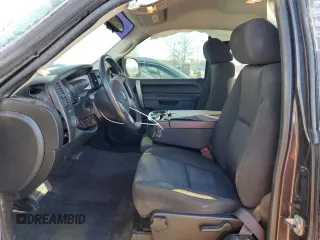 2010 GMC Sierra 1500 SLE z VIN 1GTSKVE38AZ178237, wystawiony jako Copart lot #45351635 z przebiegiem 148 907 mil mil oraz Szkoda całkowita • Salvage title. Historia ofert i sprzedaży dostępna na DreamBid. Obrazek 7.