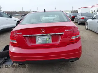 2013 Mercedes-Benz C 300 Sport with VIN WDDGF8AB3DR293279, listed as a IAAI auction lot 41937006 with 108,781 mi miles and . Bid and sale history available at carsss.com. Image 16.