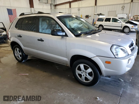 2005 Hyundai Tucson GL with VIN KM8JM12B35U121226, listed as a Copart auction lot 73938804 with 211,162 mi miles and Non Repairable. Bid and sale history available at carsss.com. Image 4.