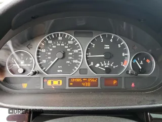 2005 BMW 3 Series 330xi with VIN WBAEW53475PN39288, listed as a Copart auction lot 72015064 with 134,985 mi miles and Clean Title. Bid and sale history available at DreamBid. Image 9.