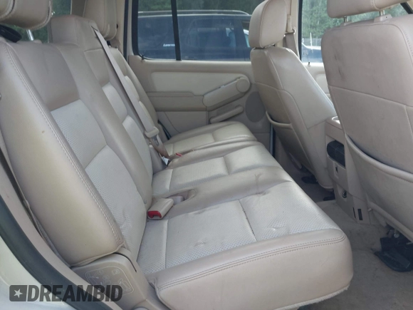 2006 Mercury Mountaineer Premier z VIN 4M2EU38886UJ12868, wystawiony jako IAAI lot #42209894 z przebiegiem 174 526 mil mil oraz . Historia ofert i sprzedaży dostępna na DreamBid. Obrazek 8.