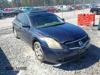 2007 Nissan Altima 2.5 with VIN 1N4AL21E87N464867, listed as a IAAI auction lot 41693359 with 1 mi miles. Bid and sale history available at carsss.com. Image 1.