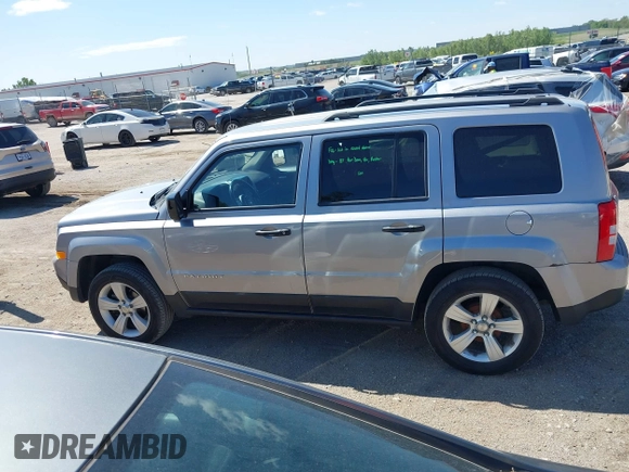 2016 Jeep Patriot Latitude with VIN 1C4NJPFA1GD612920, listed as a IAAI auction lot 42274901 with 187,559 mi miles and . Bid and sale history available at DreamBid. Image 15.