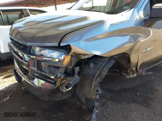 2019 Chevrolet Silverado 1500 LT with VIN 1GCPWCED3KZ390276, listed as a IAAI auction lot 41247243 with 60,883 mi miles. Bid and sale history available at carsss.com. Image 6.