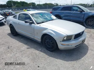 2007 Ford Mustang Deluxe with VIN 1ZVFT80N675294414, listed as a IAAI auction lot 42050803 with 111,891 mi miles. Bid and sale history available at carsss.com. Image 1.