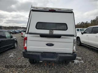 2017 Ford Super Duty F-250 SRW XLT with VIN 1FTBF2B60HEC88184, listed as a Copart auction lot 44569105 with 124,583 mi miles and Salvage Title. Bid and sale history available at carsss.com. Image 6.