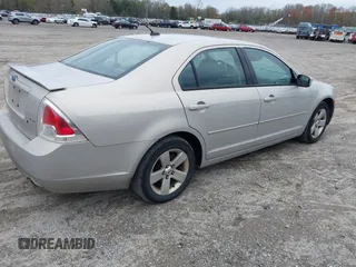 2009 Ford Fusion SE with VIN 3FAHP07159R162125, listed as a IAAI auction lot 42032515 with 339,243 mi miles. Bid and sale history available at carsss.com. Image 4.