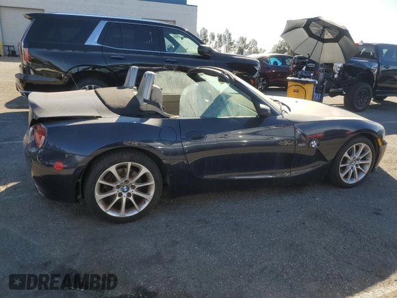 2007 BMW Z4 3.0i с VIN 4USBU33547LW72393, выставлен на аукционе Copart как лот 47110395 с пробегом 113 691 миль миль и Списание • Salvage title. История ставок и продаж доступна на DreamBid. Изображение 3.