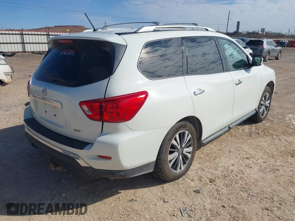 2017 Nissan Pathfinder Platinum with VIN 5N1DR2MM7HC673860, listed as a IAAI auction lot 41316250 with 124,117 mi miles and . Bid and sale history available at DreamBid. Image 4.