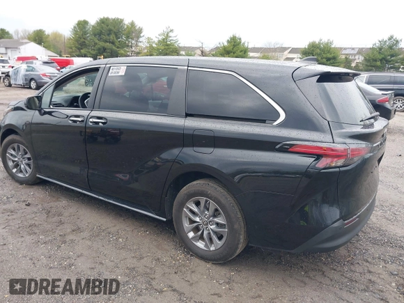 2022 Toyota Sienna XLE with VIN 5TDYRKEC3NS111265, listed as a IAAI auction lot 42041080 with 114,667 mi miles and . Bid and sale history available at DreamBid. Image 3.