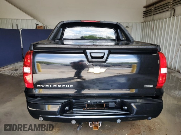 2008 Chevrolet Avalanche 2LT with VIN 3GNFK12328G263445, listed as a Copart auction lot 55815955 with 199,794 mi miles and Clean title. Bid and sale history available at DreamBid. Image 6.