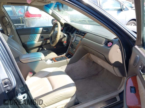 2004 Acura RL w/Navigation System with VIN JH4KA96634C006366, listed as a IAAI auction lot 42054689 with 350,809 mi miles. Bid and sale history available at carsss.com. Image 5.
