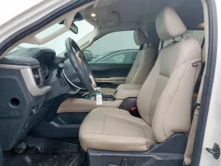 2022 Ford Expedition Max XLT z VIN 1FMJK1HT3NEA56300, wystawiony jako Copart lot #55609435 z przebiegiem 39 486 mil mil oraz Szkoda całkowita • Salvage title. Historia ofert i sprzedaży dostępna na DreamBid. Obrazek 7.