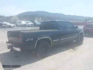 2002 Chevrolet Silverado 1500 LT with VIN 2GCEK19T721199574, listed as a IAAI auction lot 42074373 with 319,080 mi miles. Bid and sale history available at carsss.com. Image 4.