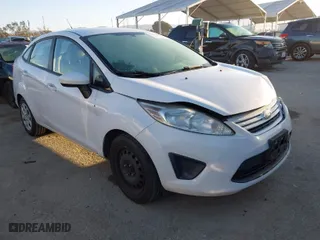 2013 Ford Fiesta S with VIN 3FADP4AJXDM156194, listed as a IAAI auction lot 41870811 with 89,446 mi miles. Bid and sale history available at carsss.com. Image 1.