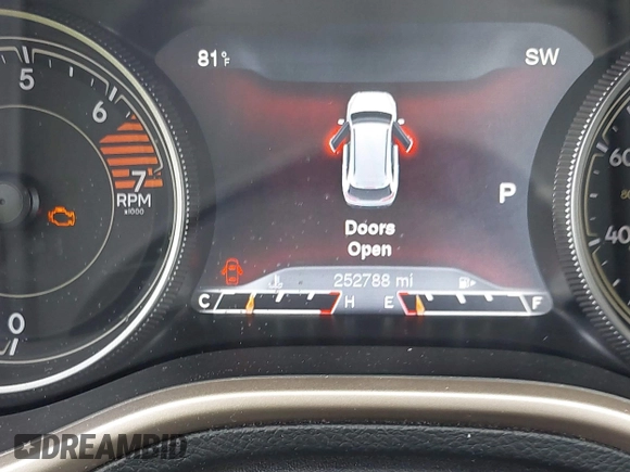 2016 Jeep Cherokee Limited with VIN 1C4PJLDB7GW164619, listed as a IAAI auction lot 42534654 with 252,788 mi miles and . Bid and sale history available at DreamBid. Image 7.