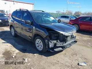 2019 Subaru Forester z VIN JF2SKACC4KH575738, wystawiony jako IAAI lot #41656312 z przebiegiem 100 376 mil mil oraz . Historia ofert i sprzedaży dostępna na DreamBid. Obrazek 1.