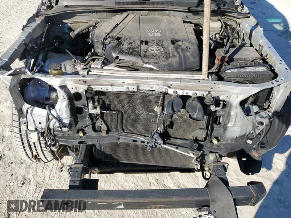 2009 Toyota 4Runner SR5 z VIN JTEZU14RX9K026788, wystawiony jako Copart lot #86597604 z przebiegiem 227 034 mil mil oraz Nie do naprawy • Non repairable. Historia ofert i sprzedaży dostępna na DreamBid. Obrazek 11.