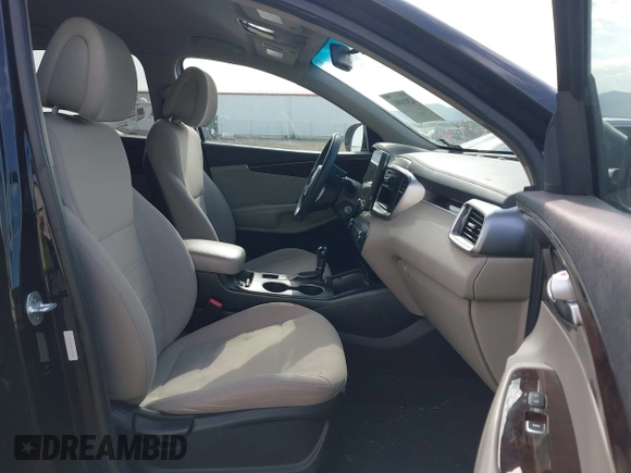 2016 Kia Sorento LX z VIN 5XYPGDA50GG131686, wystawiony jako IAAI lot #42416861 z przebiegiem 113 446 mil mil oraz . Historia ofert i sprzedaży dostępna na DreamBid. Obrazek 5.