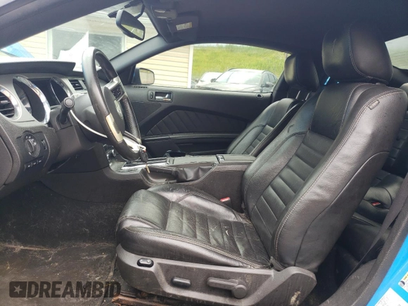 2010 Ford Mustang V6 with VIN 1ZVBP8AN6A5124529, listed as a Copart auction lot 61351535 with 148,094 mi miles and Clean title. Bid and sale history available at DreamBid. Image 7.