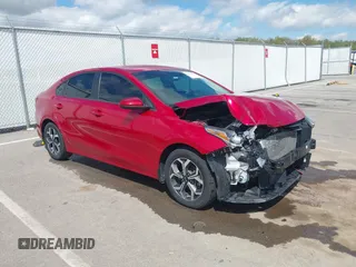 2021 Kia Forte LXS z VIN 3KPF24AD4ME288907, wystawiony jako IAAI lot #42084081 z przebiegiem 47 786 mil mil oraz . Historia ofert i sprzedaży dostępna na DreamBid. Obrazek 1.