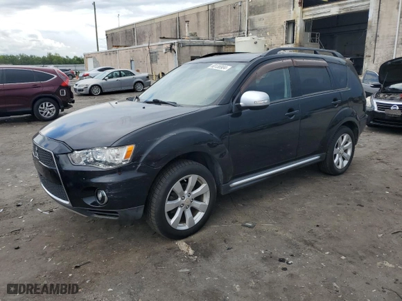 2010 Mitsubishi Outlander XLS with VIN JA4JT4AX5AZ009993, listed as a Copart auction lot 68136904 with 138,149 mi miles and Salvage Title. Bid and sale history available at carsss.com. Image 1.