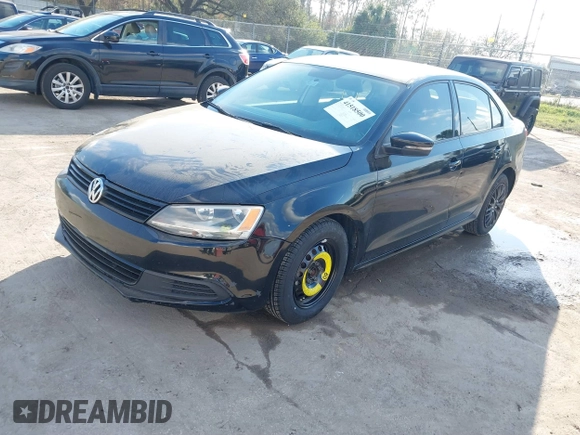 2014 Volkswagen Jetta Sedan SE w/Connectivity with VIN 3VWD07AJ5EM238638, listed as a IAAI auction lot 41518500 with 211,243 mi miles. Bid and sale history available at carsss.com. Image 2.