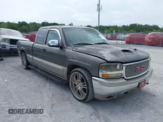 2001 GMC Sierra 1500 SLE z VIN 2GTEC19V311256527, wystawiony jako IAAI lot #42067469 z przebiegiem 255 071 mil mil oraz . Historia ofert i sprzedaży dostępna na DreamBid. Obrazek 1.