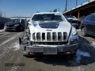 2018 Jeep Cherokee Trailhawk with VIN 1C4PJMBB6JD545342, listed as a Copart auction lot 46118275 with 76,221 mi miles and Salvage title. Bid and sale history available at DreamBid. Image 5.