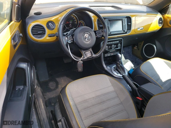 2018 Volkswagen Beetle Dune with VIN 3VWSD7AT4JM707547, listed as a Copart auction lot 64737064 with 0 mi miles and Salvage Title. Bid and sale history available at carsss.com. Image 8.