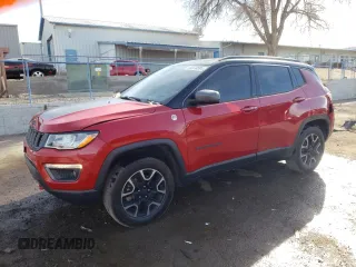2019 Jeep Compass Trailhawk z VIN 3C4NJDDBXKT671560, wystawiony jako Copart lot #86878594 z przebiegiem 111 576 mil mil oraz Szkoda całkowita • Salvage title. Historia ofert i sprzedaży dostępna na DreamBid. Obrazek 1.