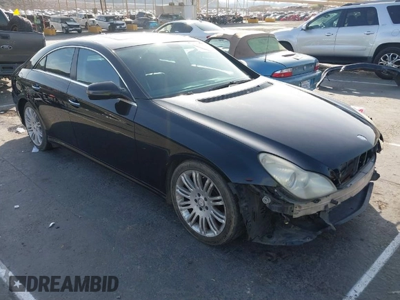 2009 Mercedes-Benz CLS-Class 5.5L with VIN WDDDJ72X99A144208, listed as a IAAI auction lot 41445130 with 189,398 mi miles. Bid and sale history available at carsss.com. Image 1.