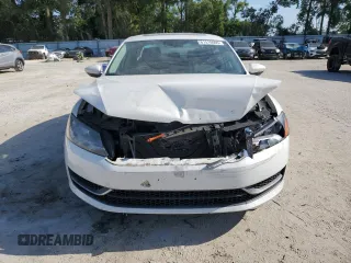 2012 Volkswagen Passat SE with VIN 1VWBH7A30CC045734, listed as a Copart auction lot 61510605 with 130,035 mi miles and Salvage title. Bid and sale history available at DreamBid. Image 5.