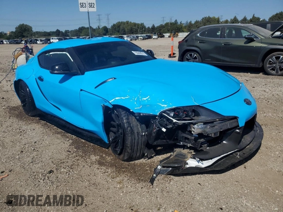 2021 Toyota Supra 2.0 with VIN WZ1DB2C04MW039858, listed as a Copart auction lot 70049874 with 10,586 mi miles and Salvage title. Bid and sale history available at DreamBid. Image 4.