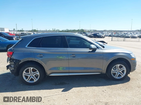 2019 Audi Q5 Premium with VIN WA1ANAFY1K2065059, listed as a IAAI auction lot 40566830 with 61,534 mi miles. Bid and sale history available at carsss.com. Image 14.