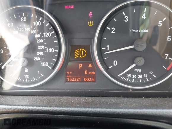 2007 BMW 3 Series 328xi with VIN WBAVC93547KX60002, listed as a IAAI auction lot 42671666 with 162,321 mi miles and . Bid and sale history available at DreamBid. Image 7.