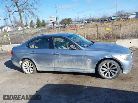 2011 BMW 3 Series 328i xDrive with VIN WBAPK5C54BA660498, listed as a IAAI auction lot 41883414 with 140,938 mi miles and . Bid and sale history available at DreamBid. Image 13.