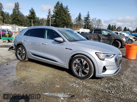 2022 Audi e-tron Premium Plus with VIN WA1LAAGE2NB024937, listed as a Copart auction lot 50953465 with 24,792 mi miles and Salvage Title. Bid and sale history available at carsss.com. Image 4.
