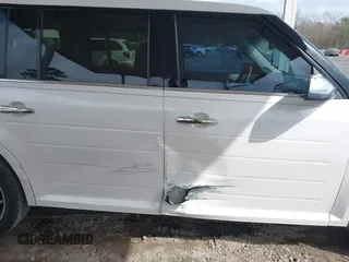 2009 Ford Flex Limited with VIN 2FMDK53CX9BA04207, listed as a IAAI auction lot 38798021 with 209,099 mi miles. Bid and sale history available at carsss.com. Image 6.