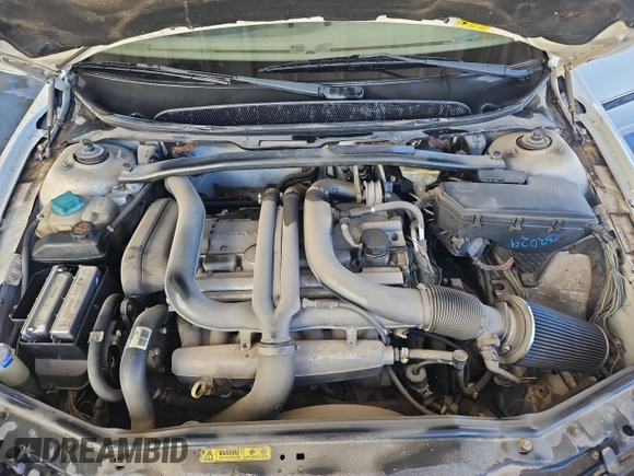 2000 Volvo S80 with VIN YV1TS90D4Y1134041, listed as a Copart auction lot 80581024 with 175,054 mi miles and Clean Title. Bid and sale history available at carsss.com. Image 7.