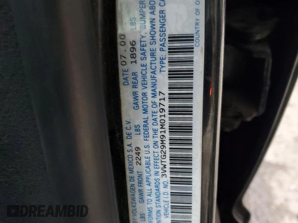 2001 Volkswagen Jetta z VIN 3VWTG29M91M019717, wystawiony jako Copart lot #84151674 z przebiegiem 112 339 mil mil oraz Szkoda całkowita • Salvage title. Historia ofert i sprzedaży dostępna na DreamBid. Obrazek 12.