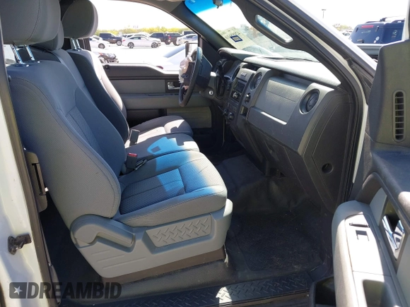2012 Ford F-150 XL z VIN 1FTFX1EF4CKE08390, wystawiony jako IAAI lot #42085610 z przebiegiem 180 944 mil mil oraz . Historia ofert i sprzedaży dostępna na DreamBid. Obrazek 5.