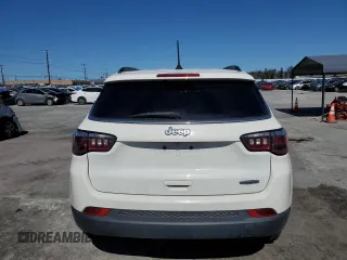 2021 Jeep Compass Altitude z VIN 3C4NJCBB4MT571230, wystawiony jako Copart lot #49747365 z przebiegiem 63 392 mil mil oraz Szkoda całkowita • Salvage title. Historia ofert i sprzedaży dostępna na DreamBid. Obrazek 6.
