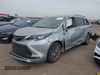 2024 Toyota Sienna XLE with VIN 5TDYRKEC3RS193861, listed as a IAAI auction lot 41567890 with 18,630 mi miles. Bid and sale history available at carsss.com. Image 19.
