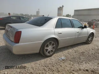 2004 Cadillac DeVille DTS z VIN 1G6KF57984U188454, wystawiony jako Copart lot #62397494 z przebiegiem 142 060 mil mil oraz Szkoda całkowita • Salvage title. Historia ofert i sprzedaży dostępna na DreamBid. Obrazek 3.